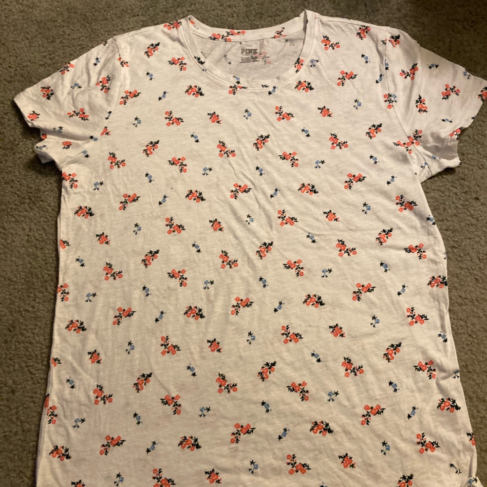Floral and Solid woman’s XL Pink tees - Picture 3 of 4